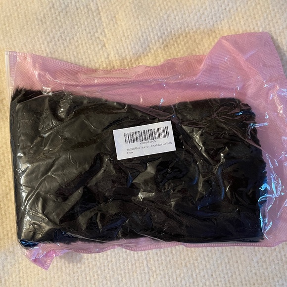 Lovely soft fuzzy black Muff - Picture 7 of 7